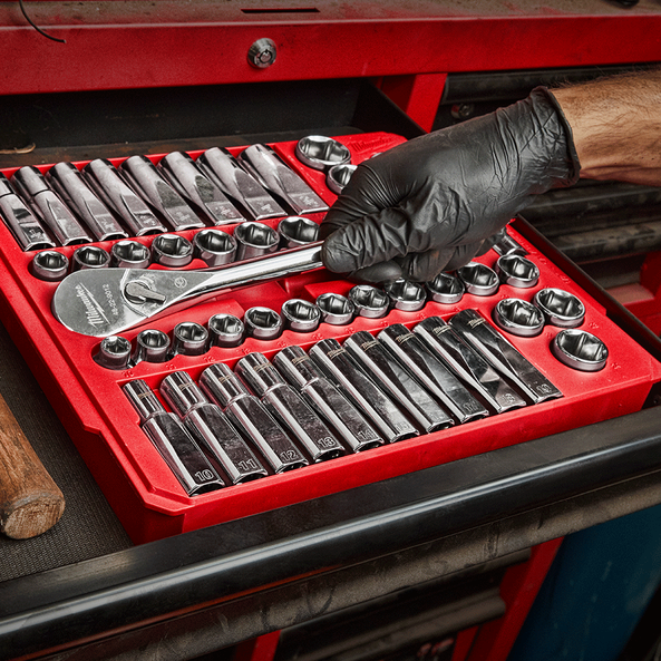 Milwaukee 1/2" Drive 47PC Metric and SAE Ratchet and Socket Set